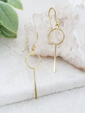 Load image into Gallery viewer, Gold Circle Paddle Earrings