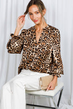 Load image into Gallery viewer, Henley Neck Elastic Smocked Leopard Print Blouse VT31377T