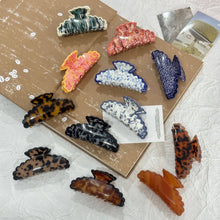 Load image into Gallery viewer, Artistic Wave Edged Spotted Tie Dye Hair Claws: Black-Brown