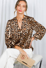 Load image into Gallery viewer, Henley Neck Elastic Smocked Leopard Print Blouse VT31377T