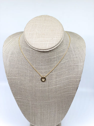 Dainty circle necklace
